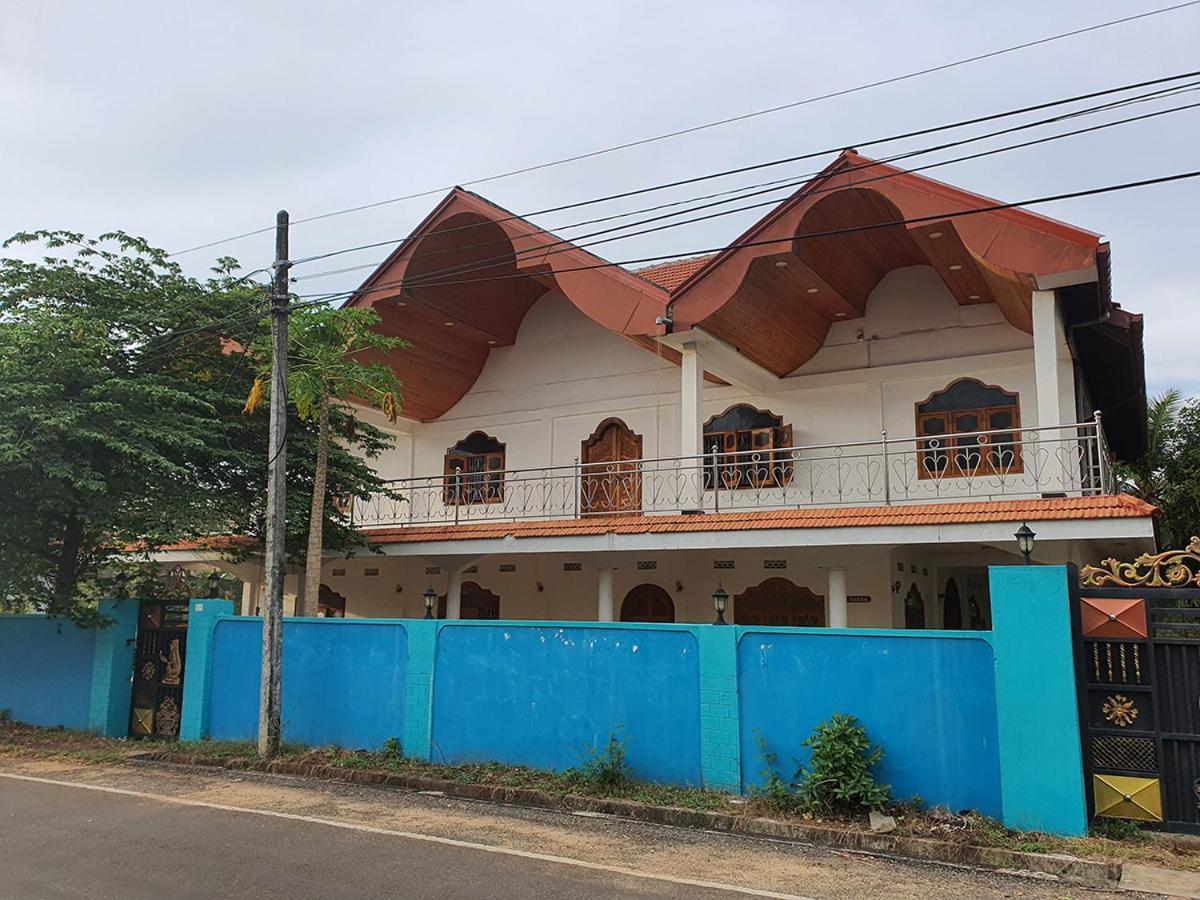 Hb Budget Rest Hotell Jaffna Exteriör bild